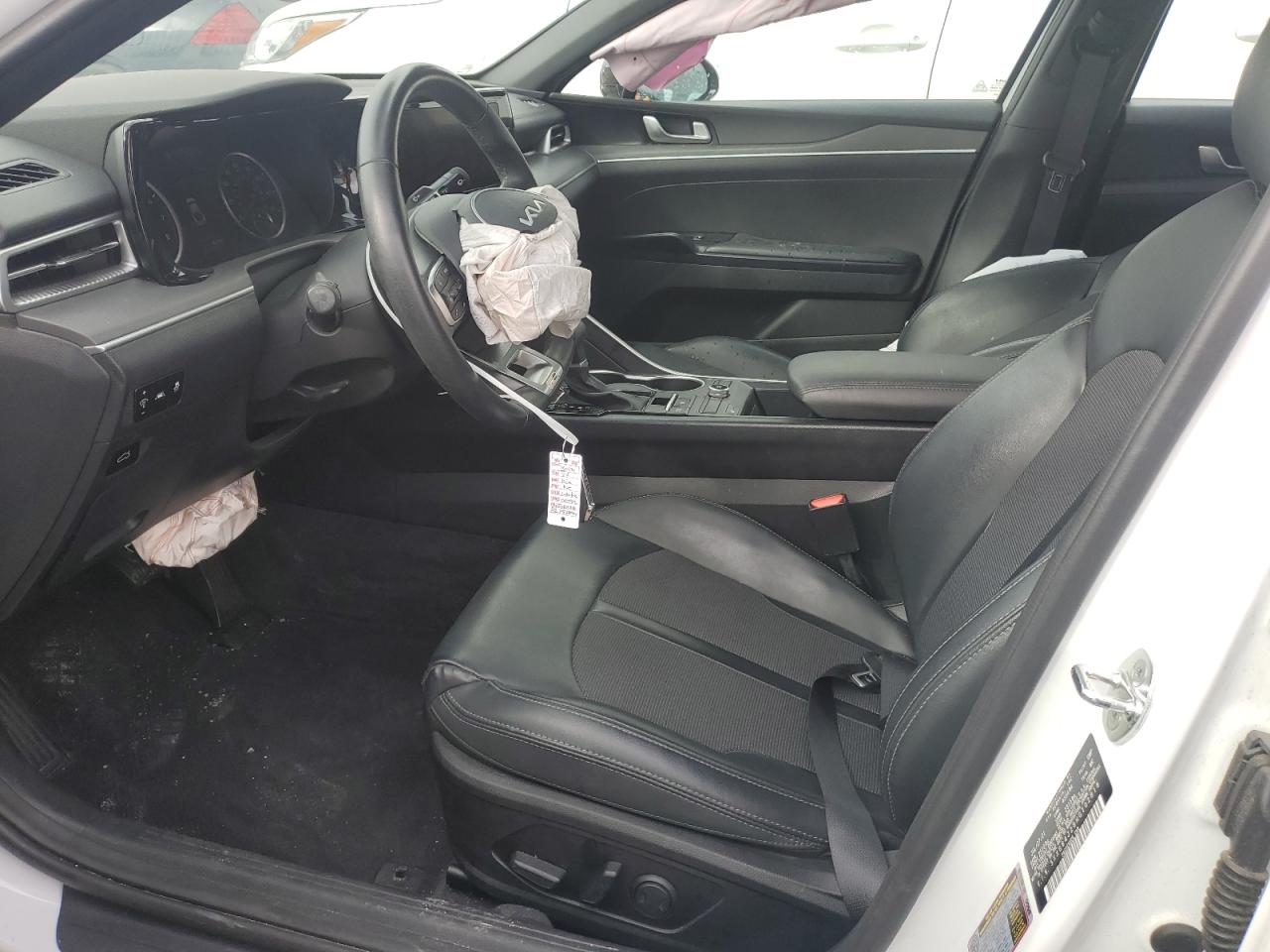 2022 Kia K5 - Image 7
