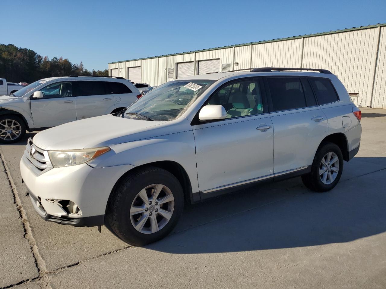 2011 Toyota Highlander - Image 1
