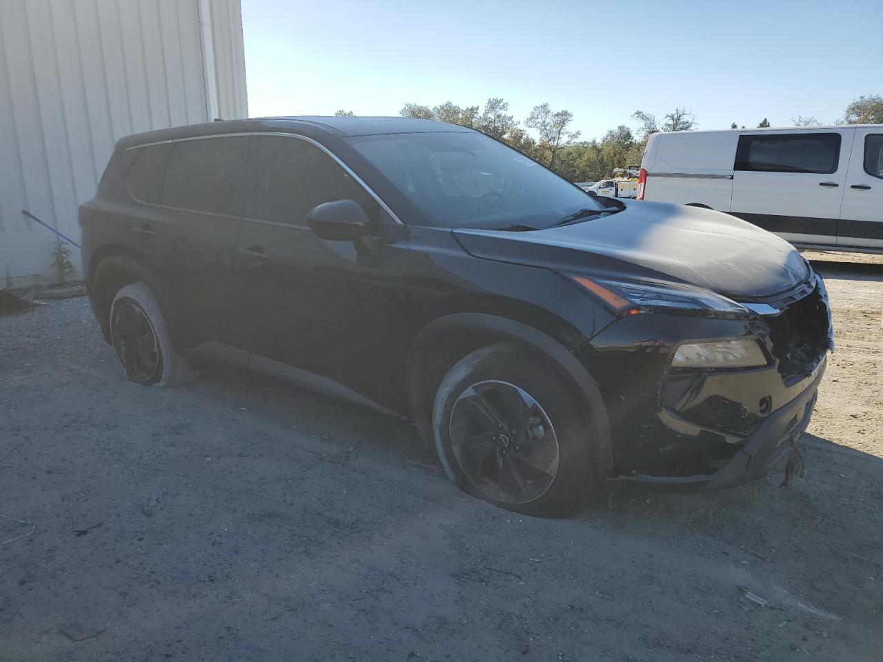 2024 Nissan Rogue - Image 4