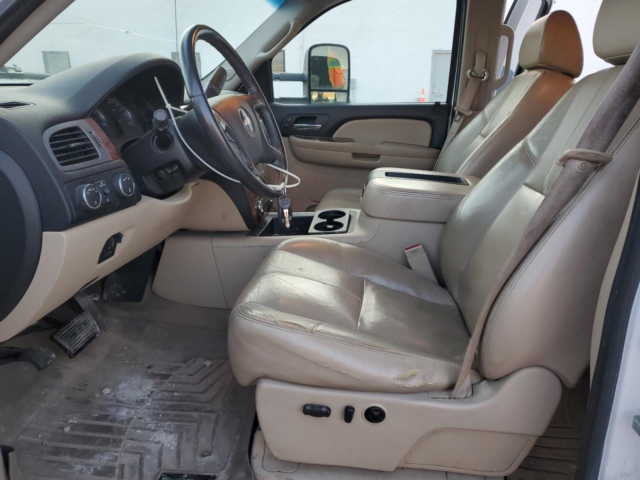 2008 Chevrolet Silverado - Image 7