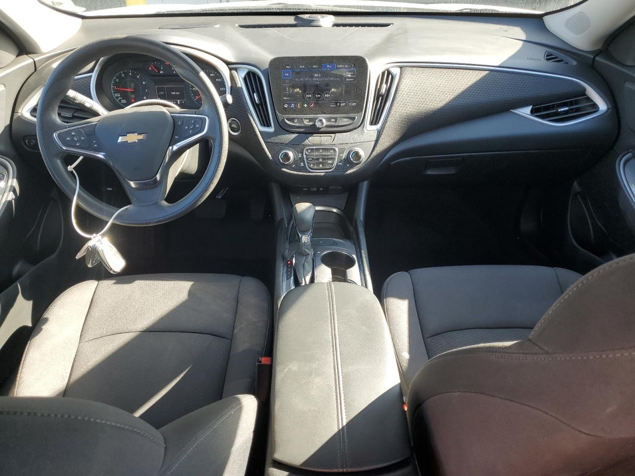2023 Chevrolet Malibu - Image 8
