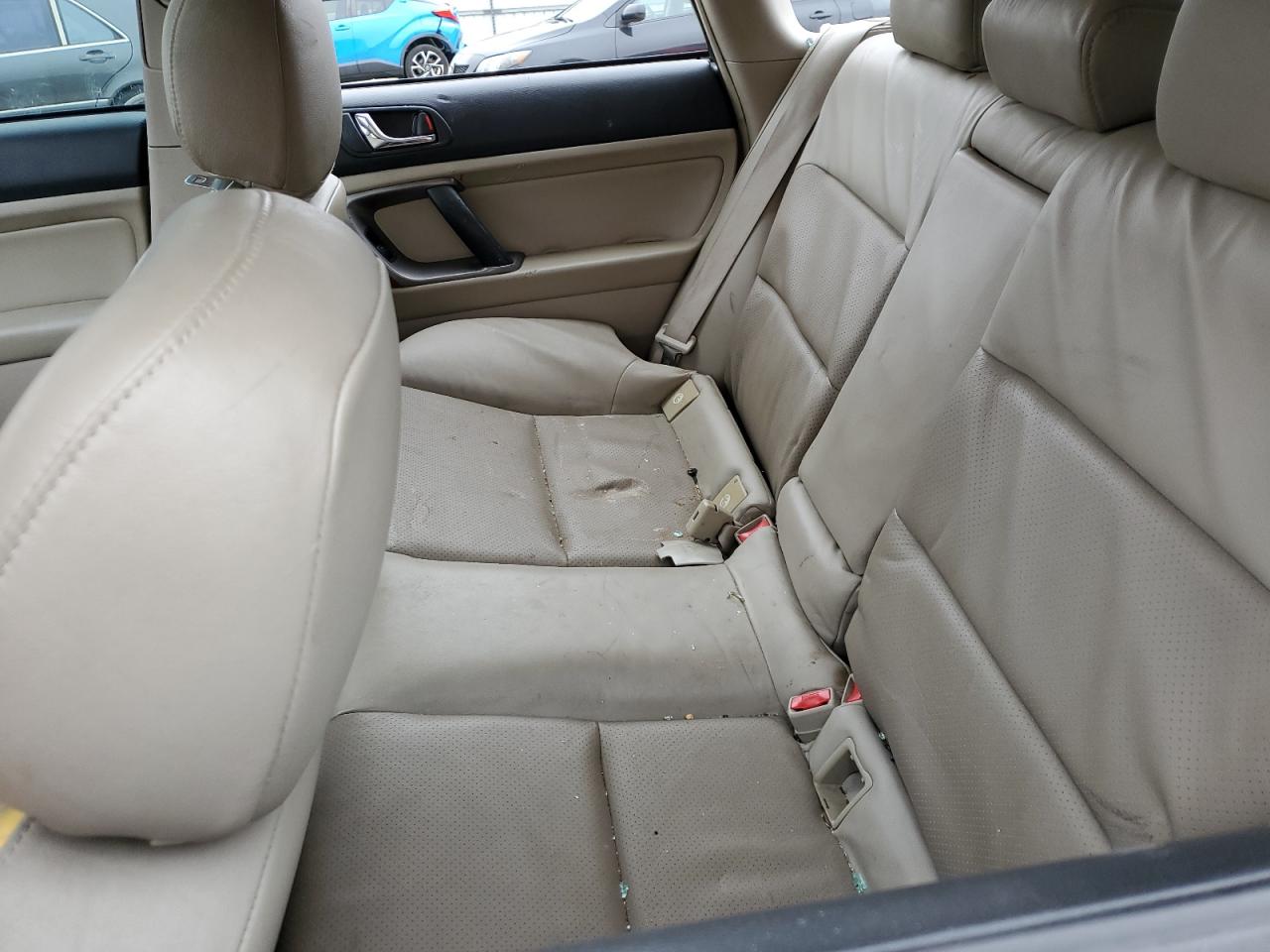 2005 Subaru Outback - Image 10