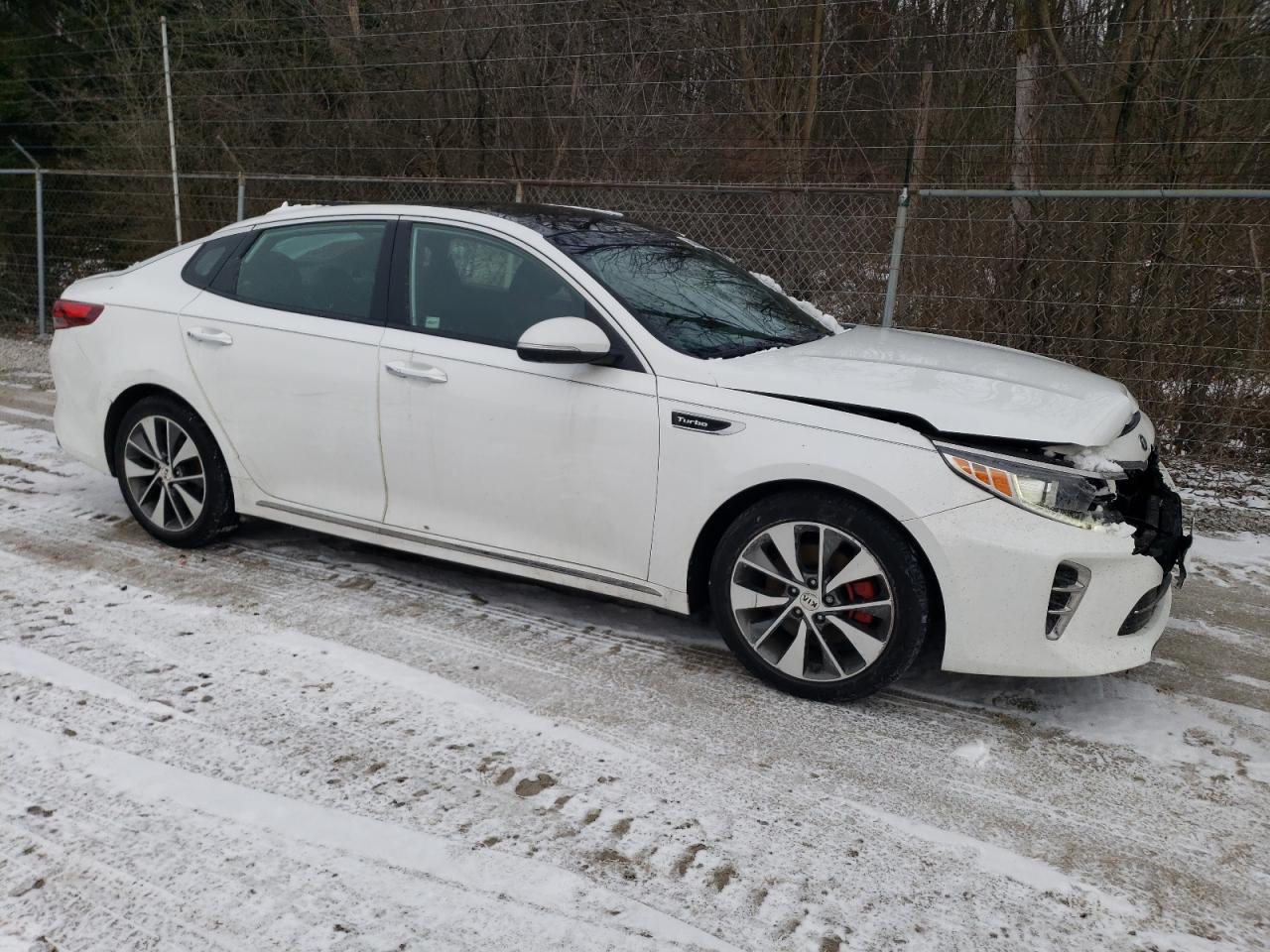 VIN 5XXGV4L21GG023932 2016 KIA OPTIMA no.4