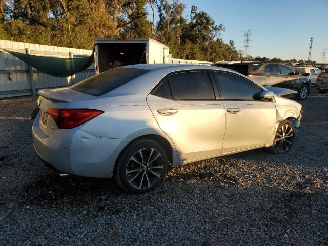  TOYOTA COROLLA 2017 Srebrny