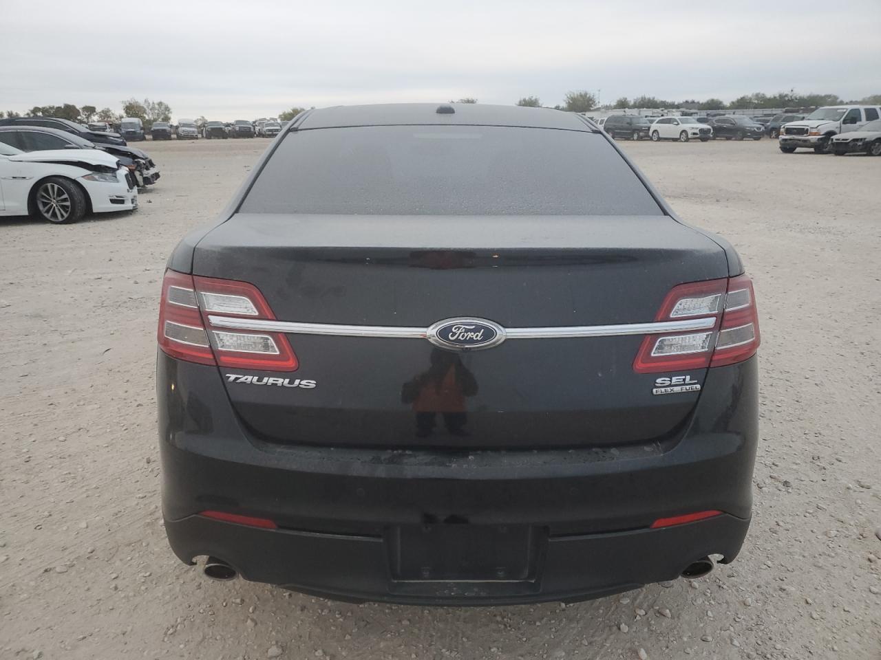 2018 Ford Taurus Sel VIN: 1FAHP2E80JG116872 Lot: 82859554