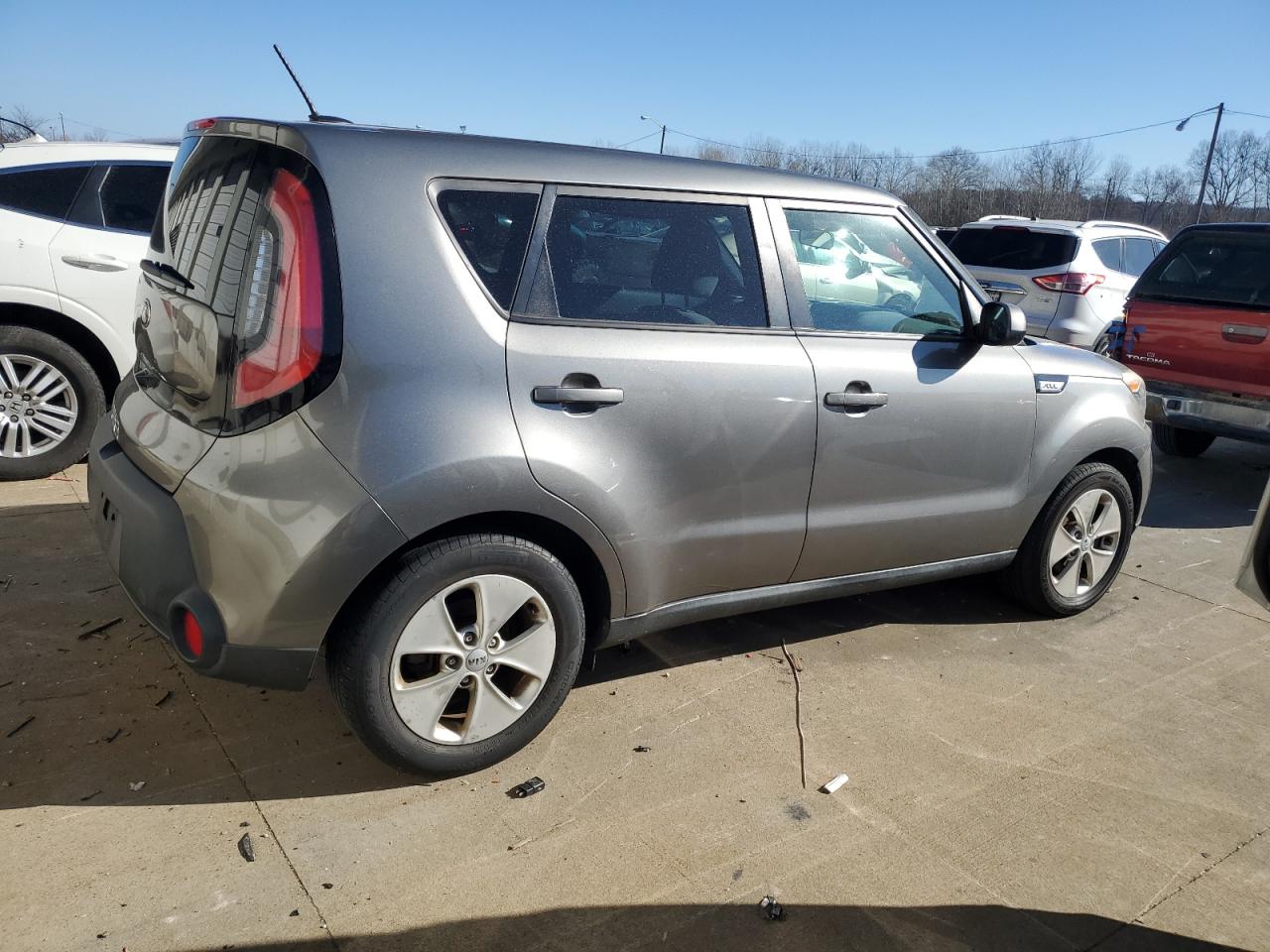 VIN KNDJN2A23G7272335 2016 KIA SOUL no.3