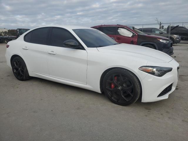  ALFA ROMEO GIULIA 2019 Білий