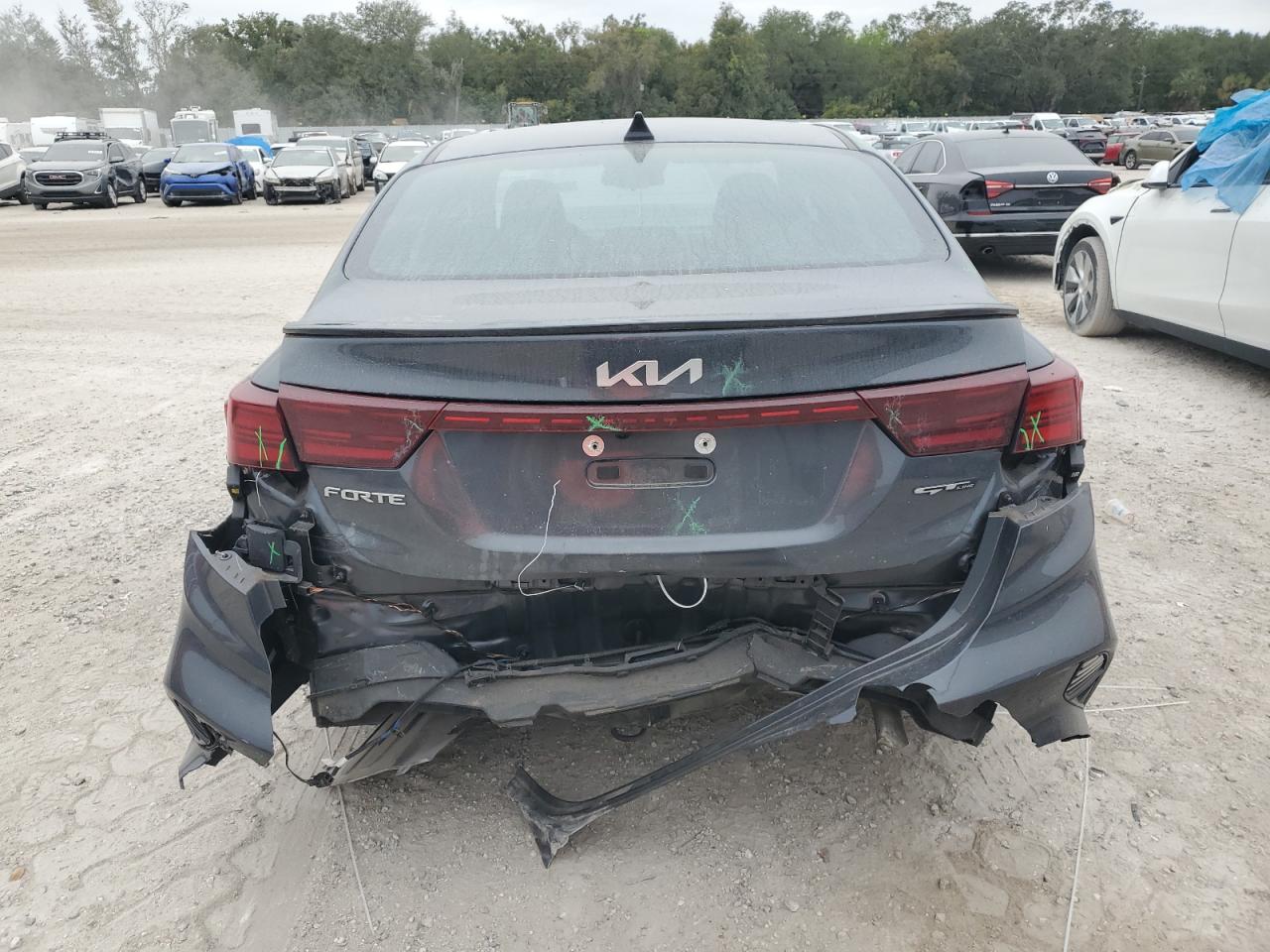 2023 Kia Forte - Image 6
