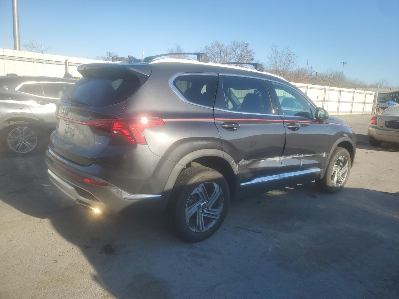 2022 Hyundai Santa Fe - Image 3