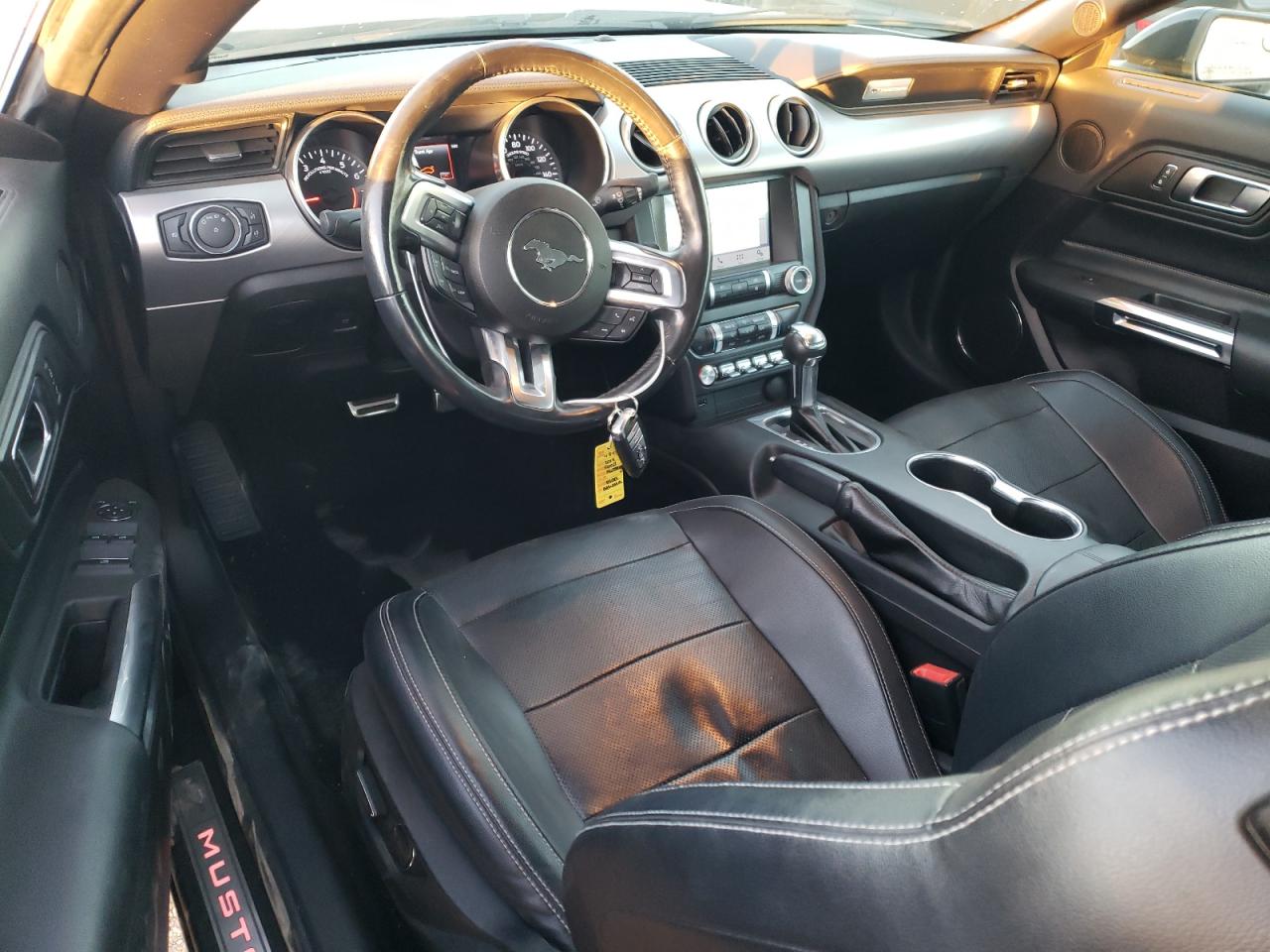 2019 Ford Mustang - Image 8