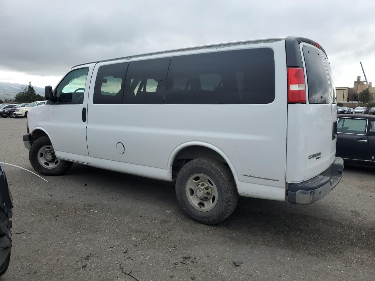 VIN 1GAZGYFG7D1130758 2013 CHEVROLET EXPRESS no.2