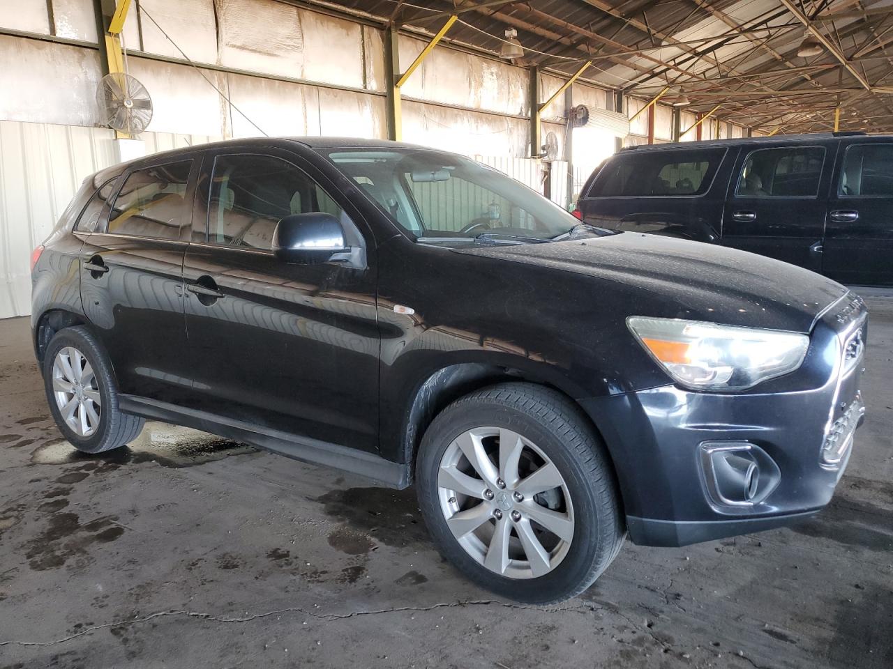 VIN 4A4AP4AU1DE012586 2013 MITSUBISHI OUTLANDER no.4