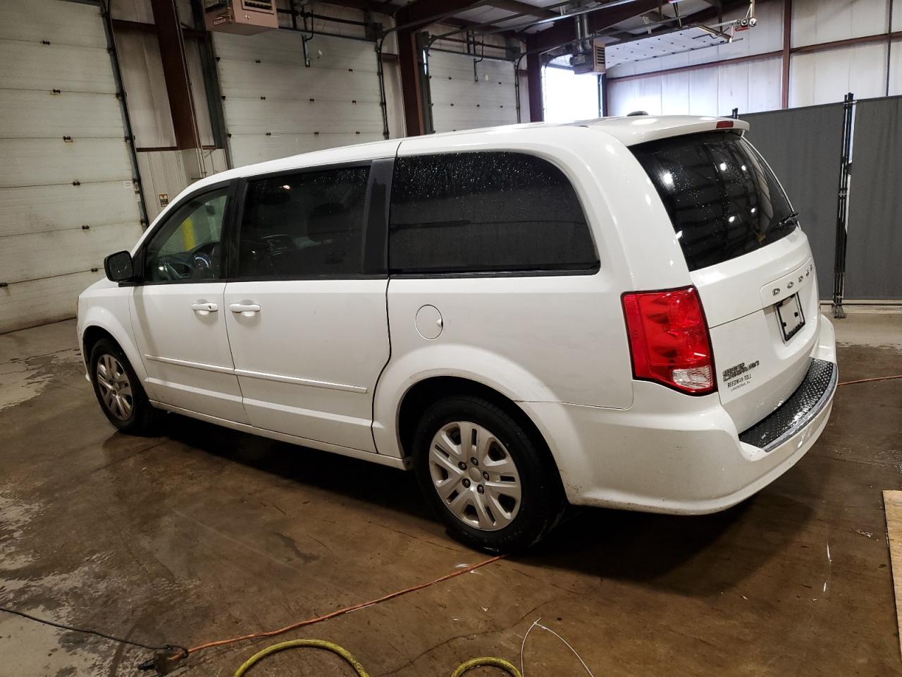2017 Dodge Caravan - Image 2