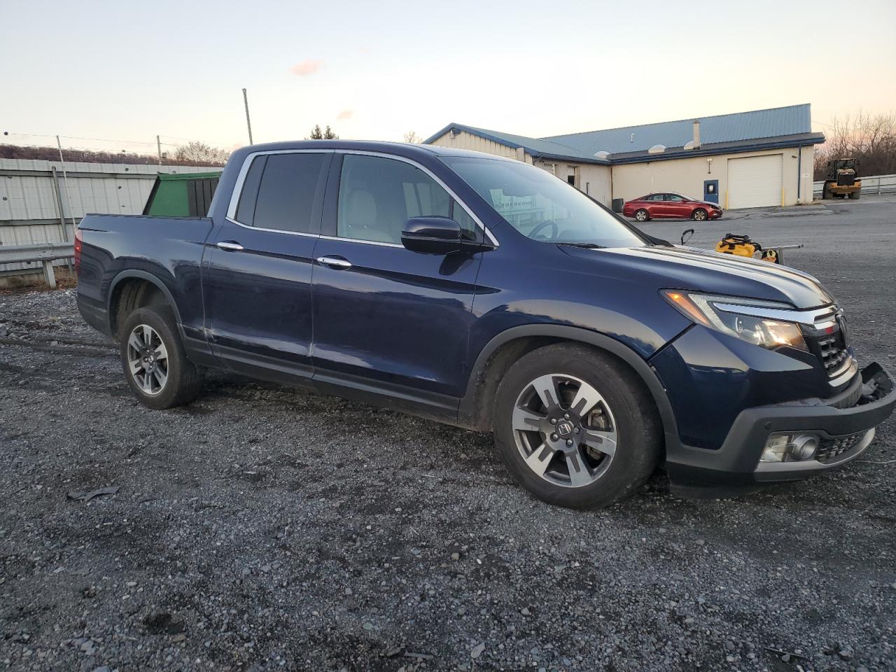 2017 Honda Ridgeline - Image 4