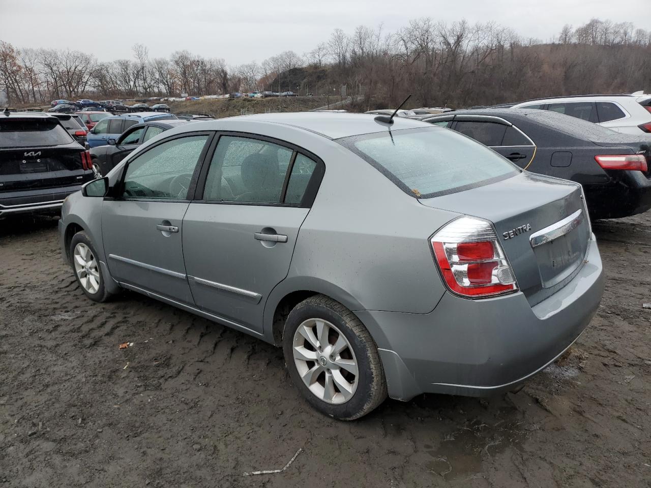 2010 Nissan Sentra - Image 2