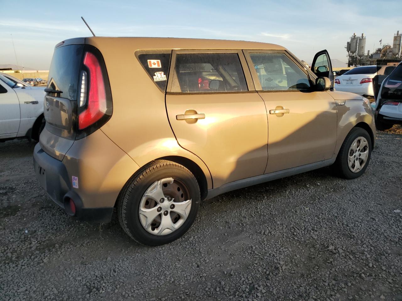 VIN KNDJN2A20E7094252 2014 KIA SOUL no.3