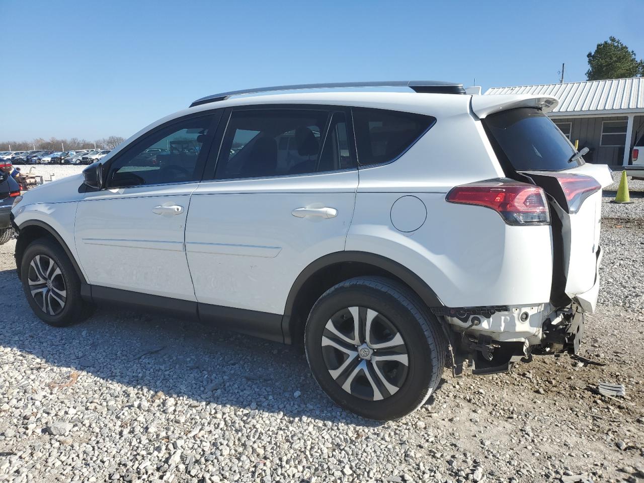 VIN JTMZFREV6GJ097708 2016 TOYOTA RAV4 no.2