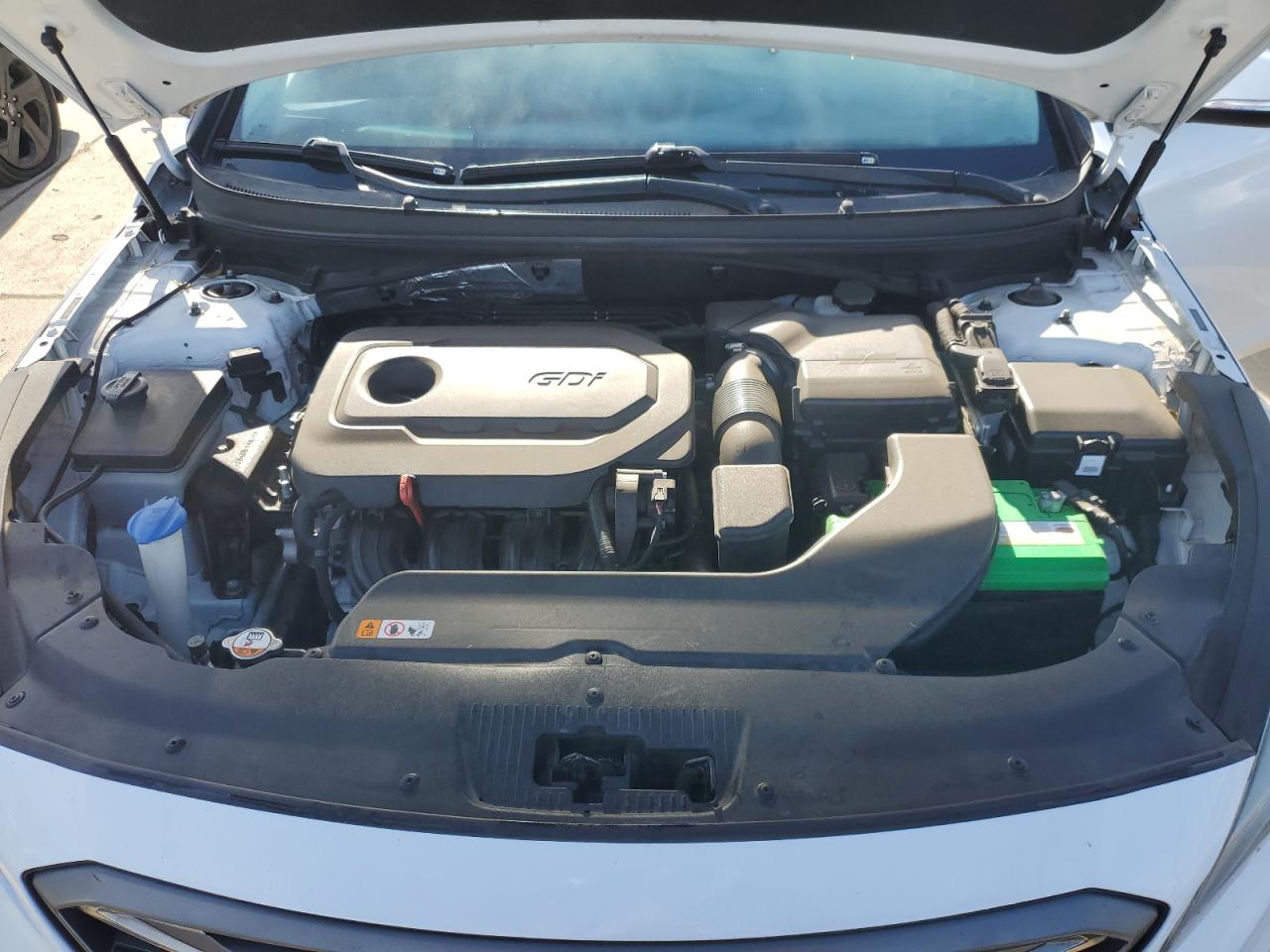 2016 Hyundai Sonata - Image 11