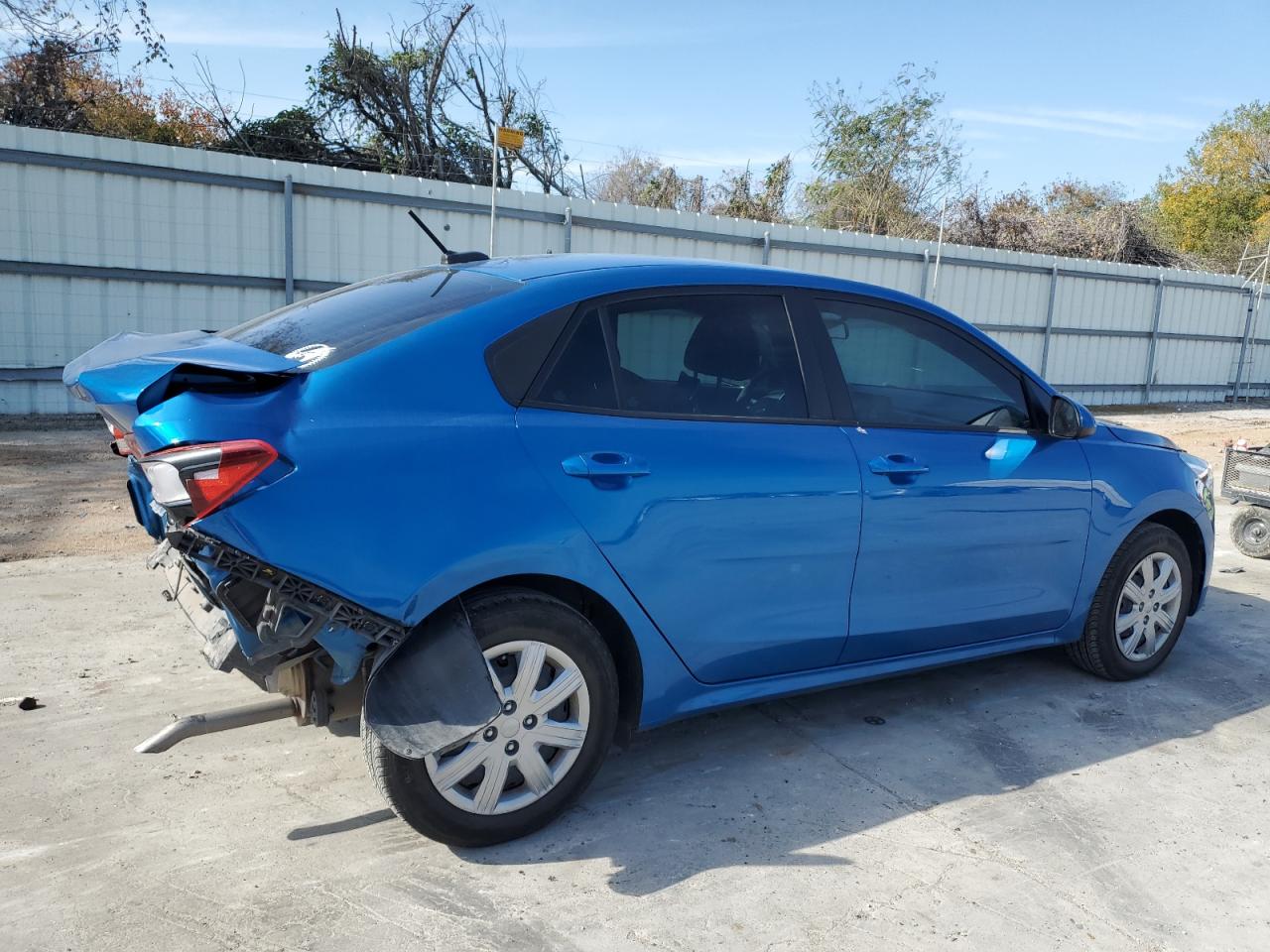 2023 Kia Rio - Image 3