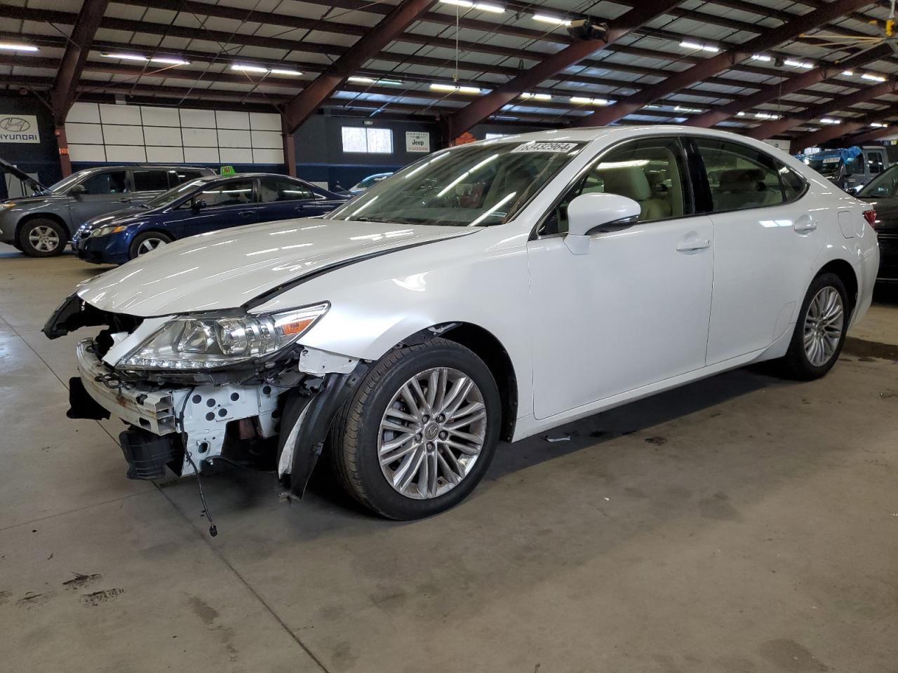 2015 Lexus ES - Image 1