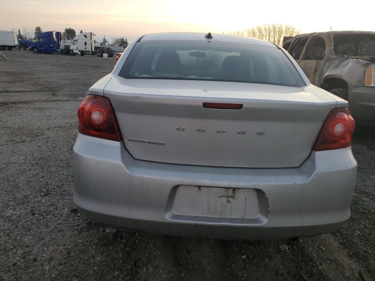 2011 Dodge Avenger - Image 6