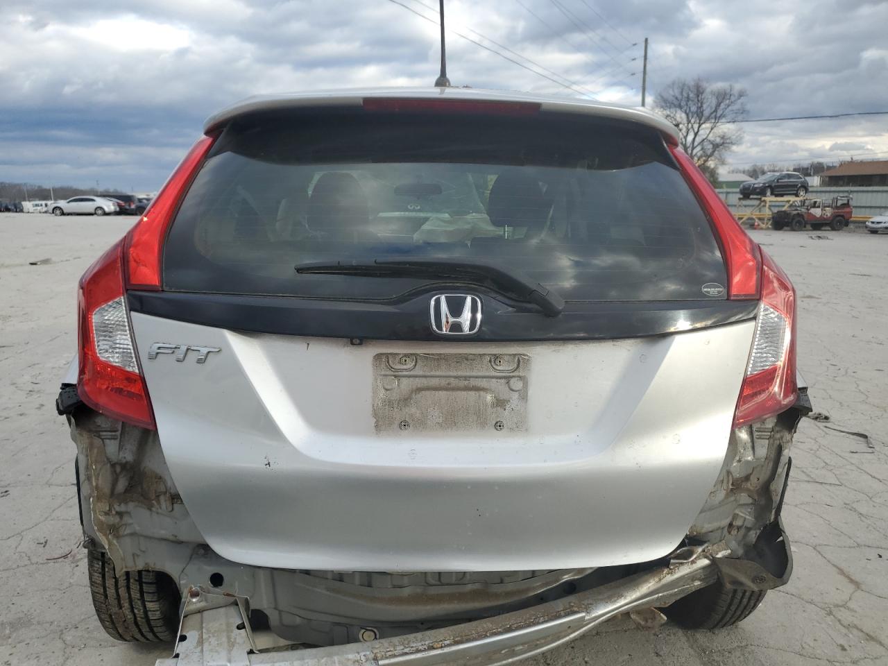 2016 Honda Fit - Image 6