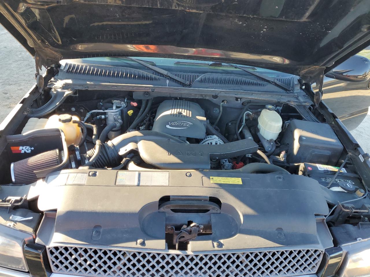 2005 Chevrolet Avalanche - Image 11