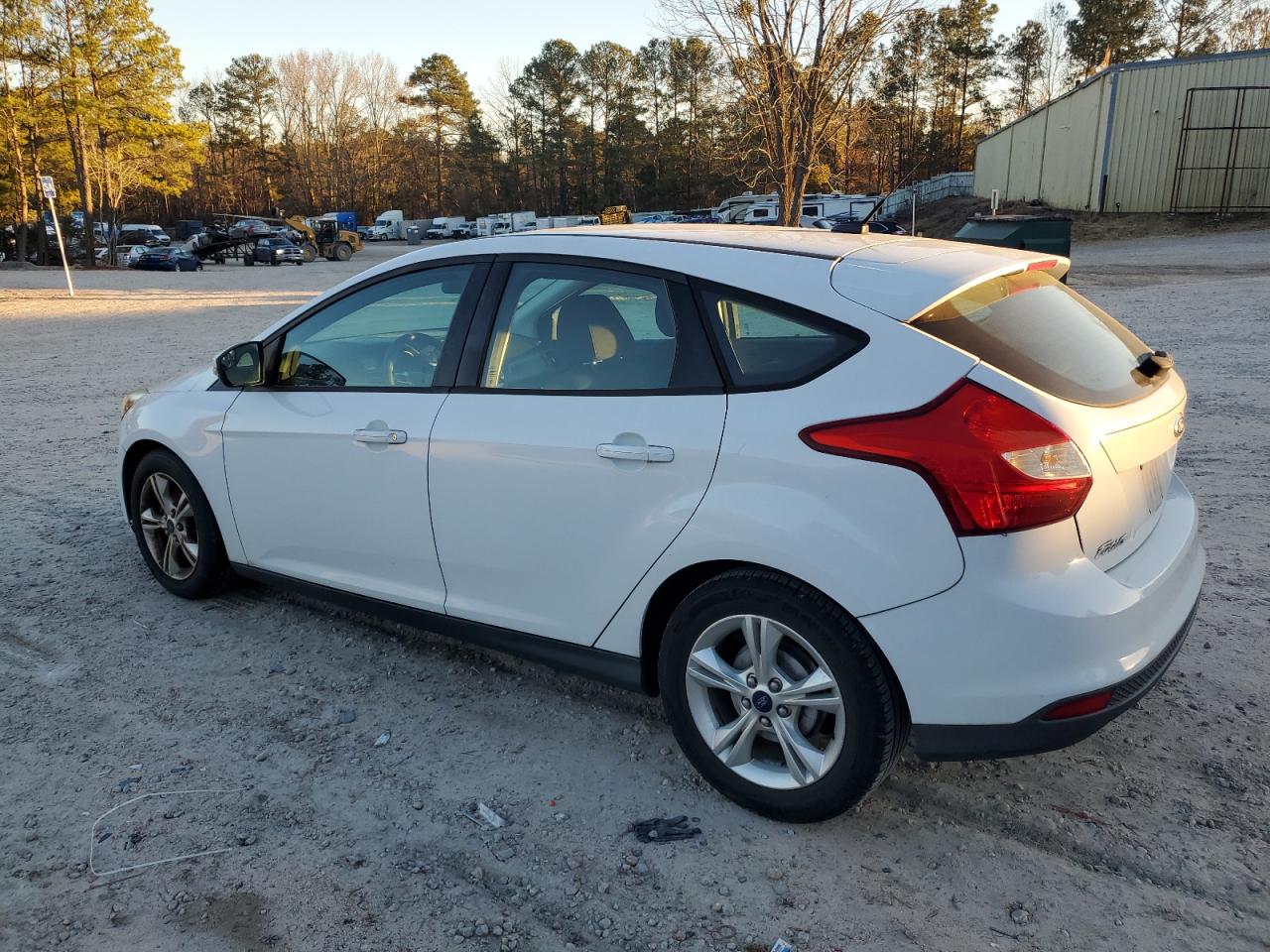 VIN 1FADP3K26DL321337 2013 FORD FOCUS no.2