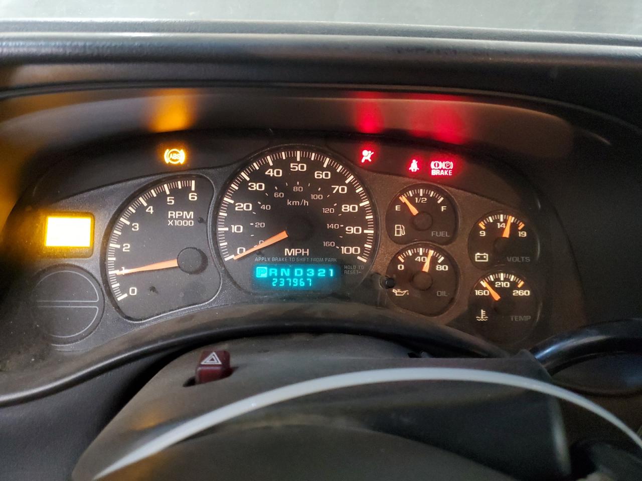 2001 Chevrolet Silverado - Image 9
