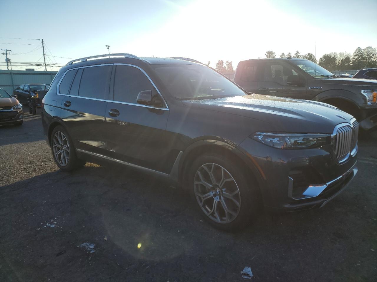 VIN 5UXCW2C00N9M64099 2022 BMW X7 no.4