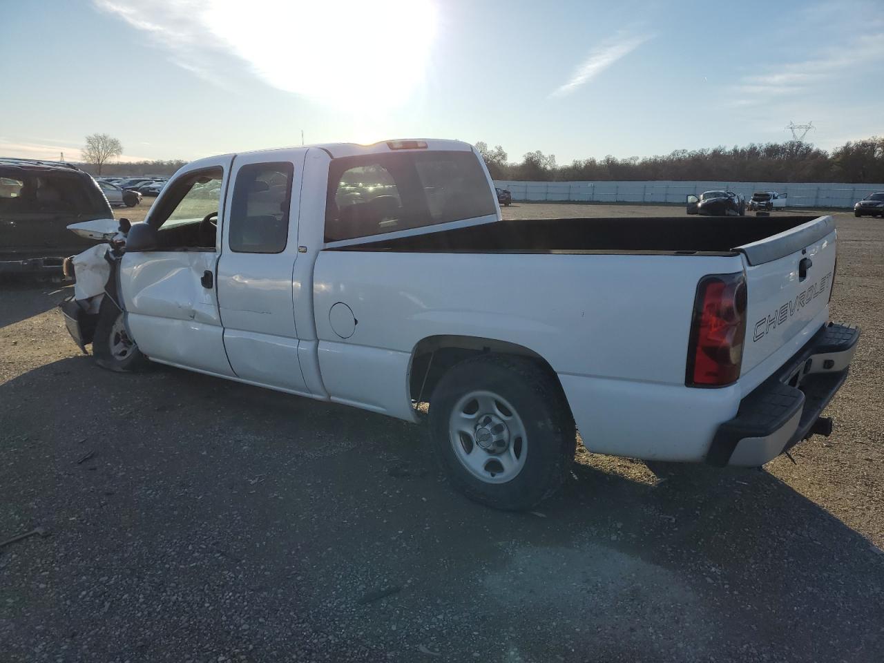 2004 Chevrolet Silverado - Image 2