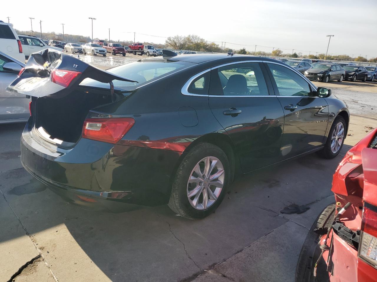2023 Chevrolet Malibu - Image 3
