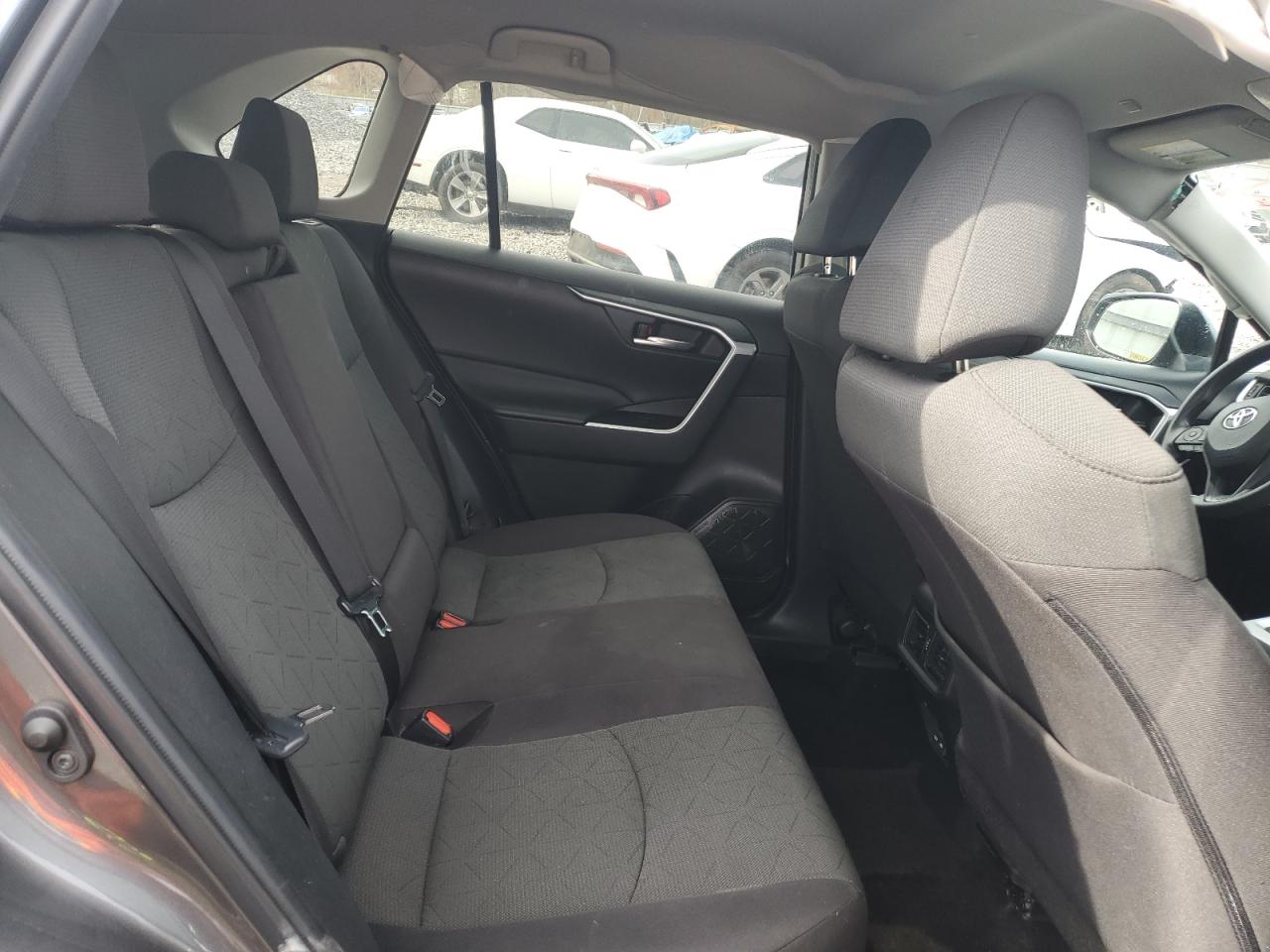 2023 Toyota RAV 4 - Image 11