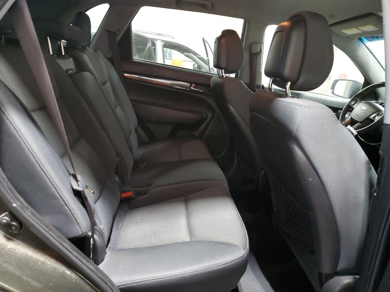 2011 Kia Sorento - Image 10