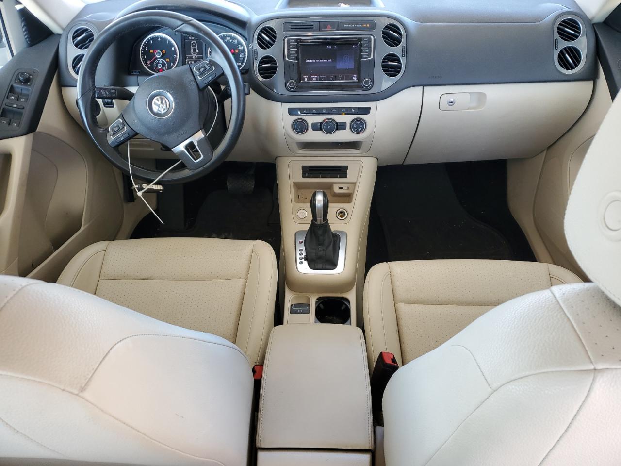 2017 Volkswagen Tiguan - Image 8