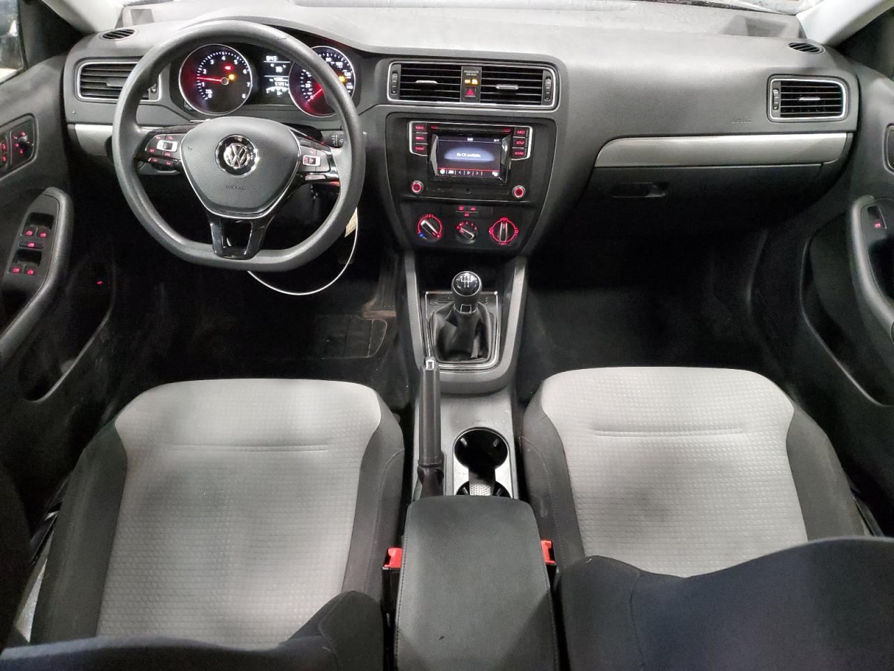 2017 Volkswagen Jetta - Image 8