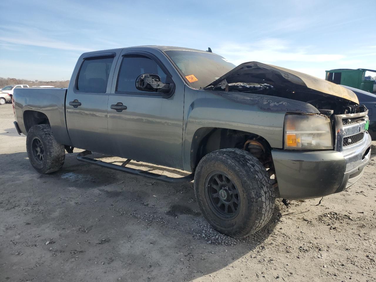 2011 Chevrolet Silverado - Image 4