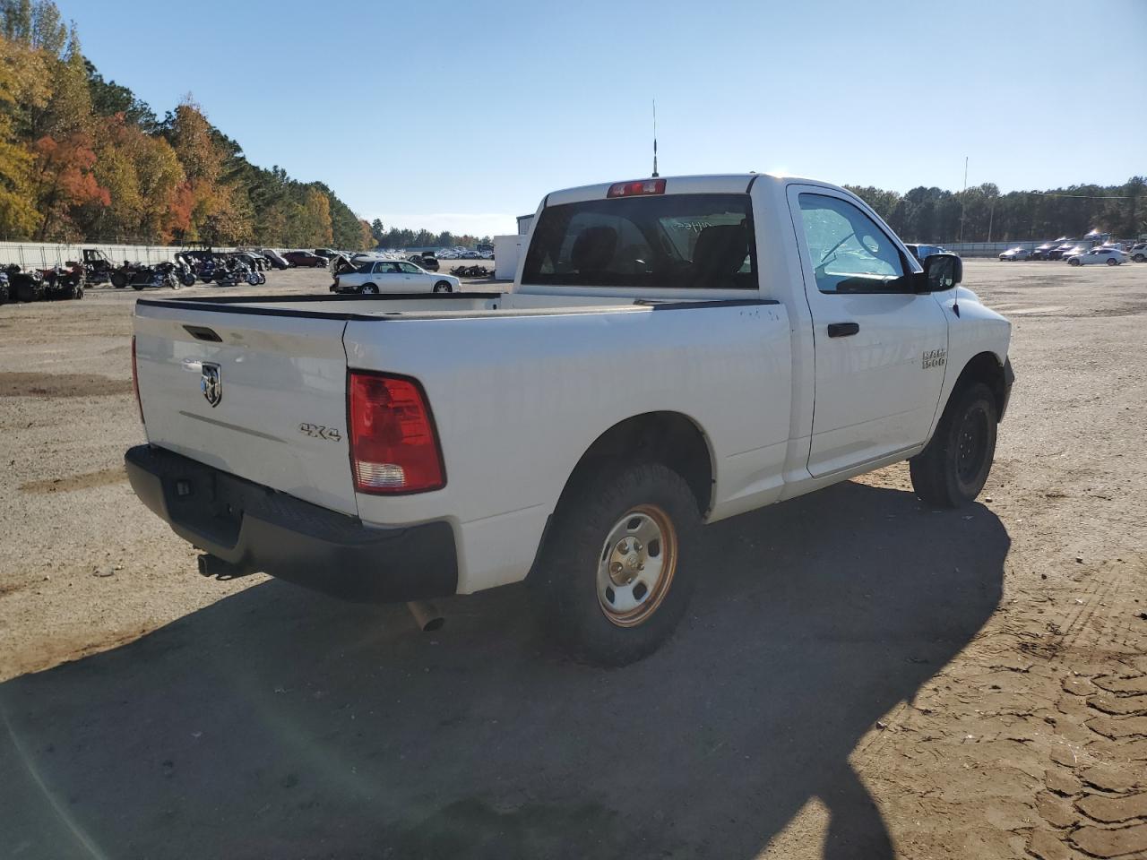 2016 RAM 1500 - Image 3