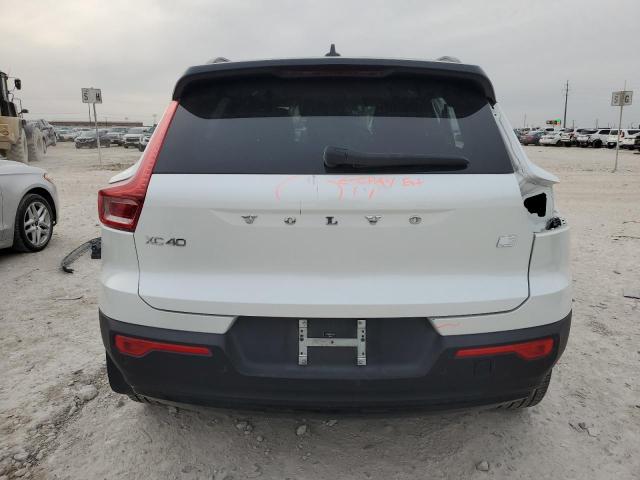  VOLVO XC40 2021 Белый