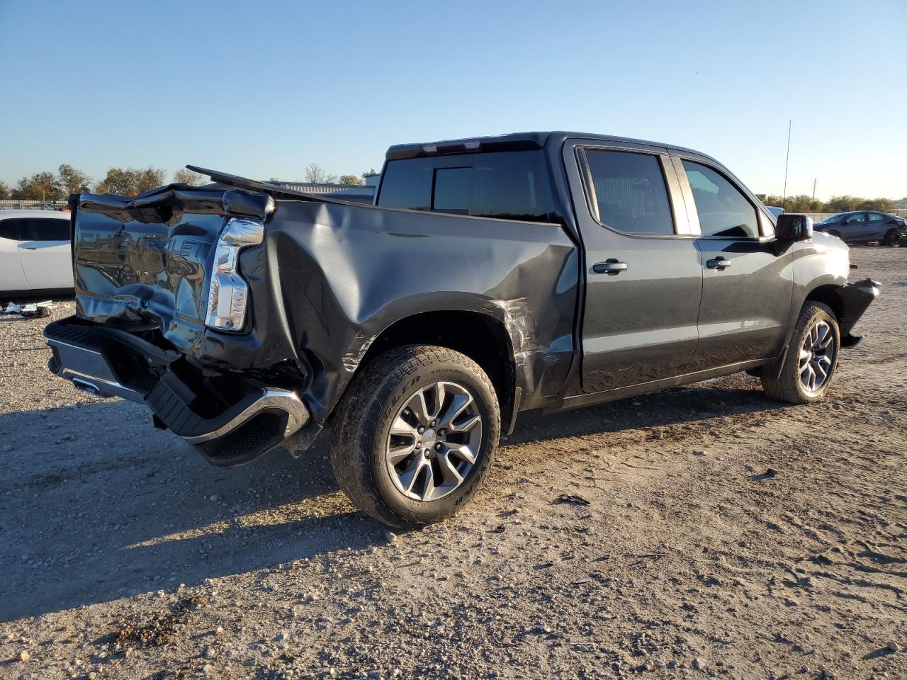 2021 Chevrolet Silverado - Image 3