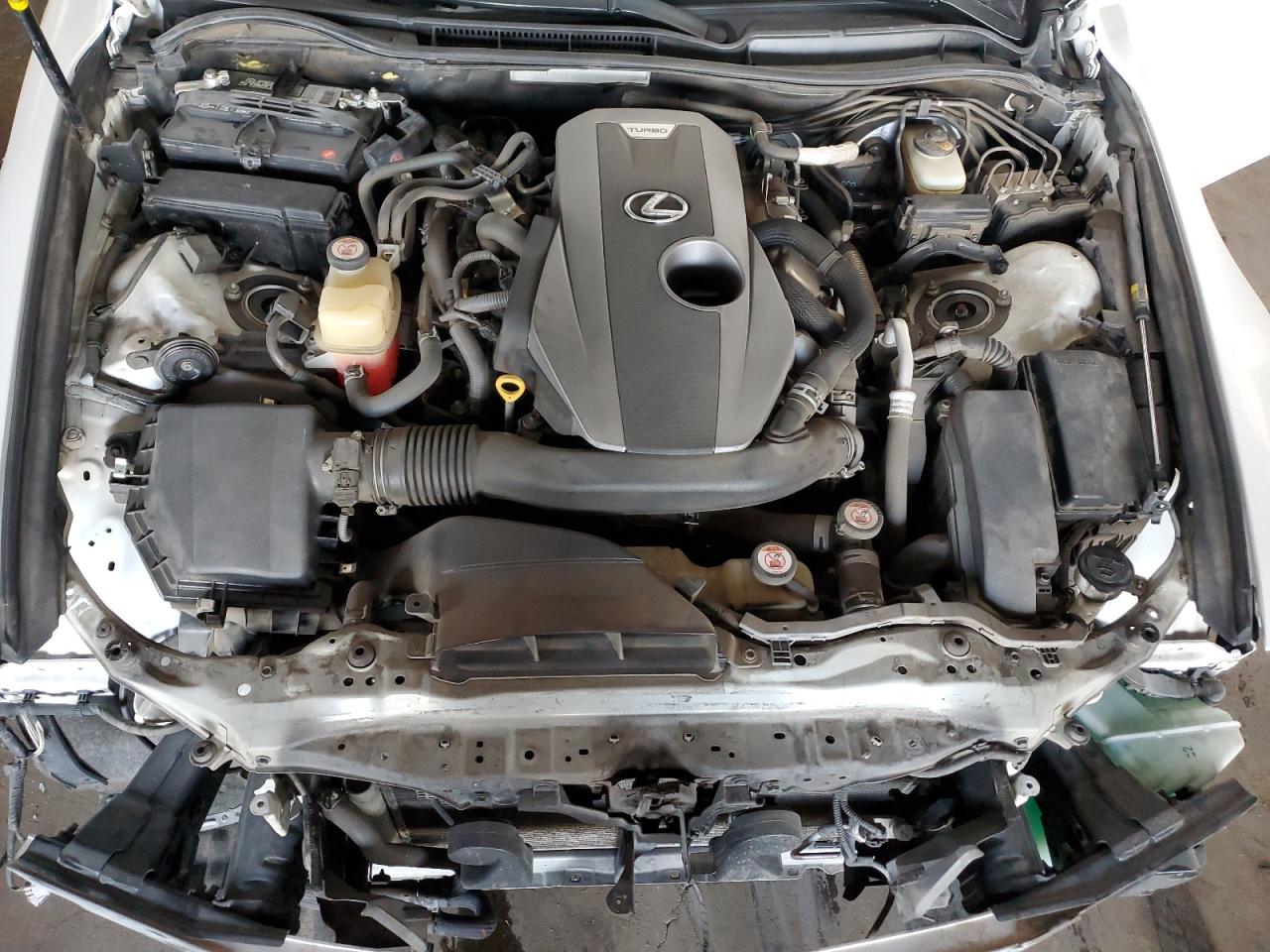 2017 Lexus IS - Image 11