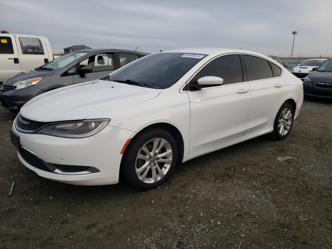 VIN 1C3CCCAB0FN617095 2015 CHRYSLER 200 no.1