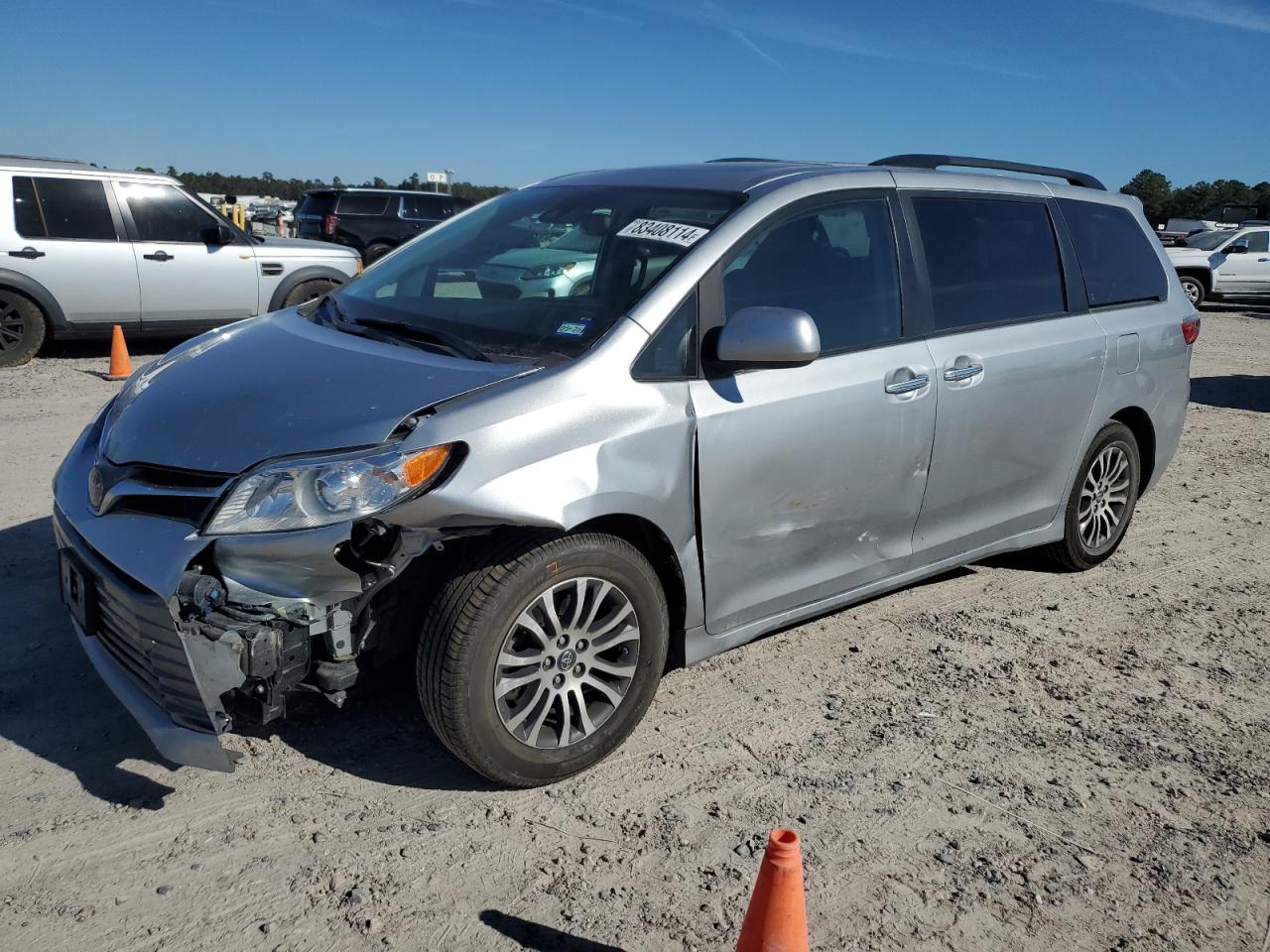 2020 Toyota Sienna - Image 1