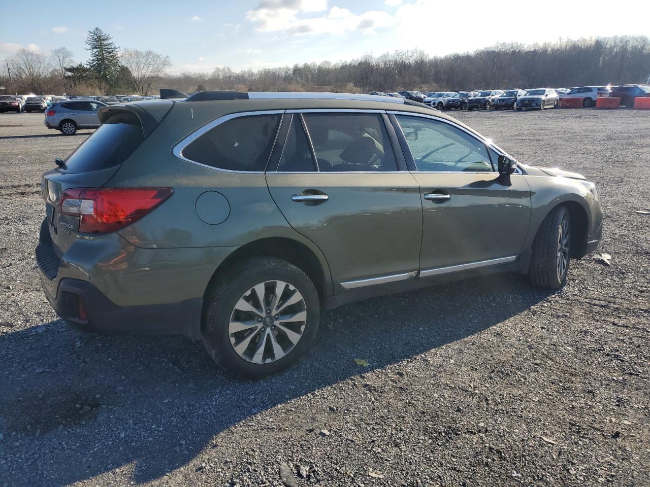 2018 Subaru Outback - Image 3