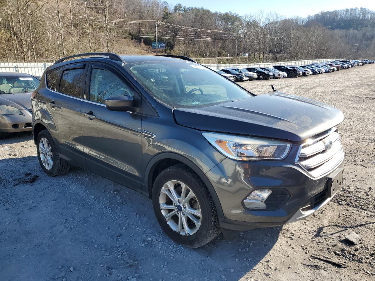 VIN 1FMCU9GD5JUA62319 2018 FORD ESCAPE no.4