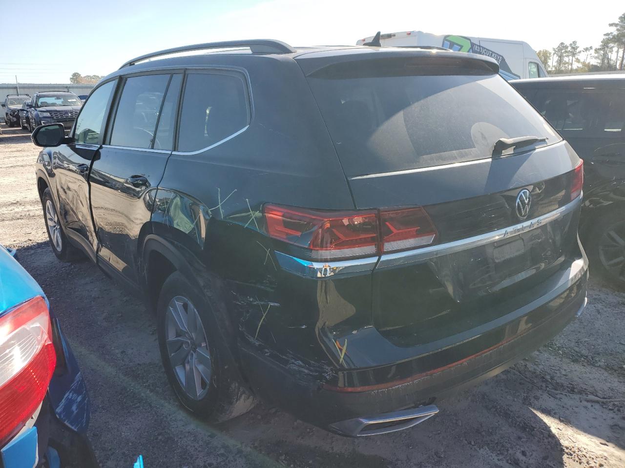 2021 Volkswagen Atlas - Image 2