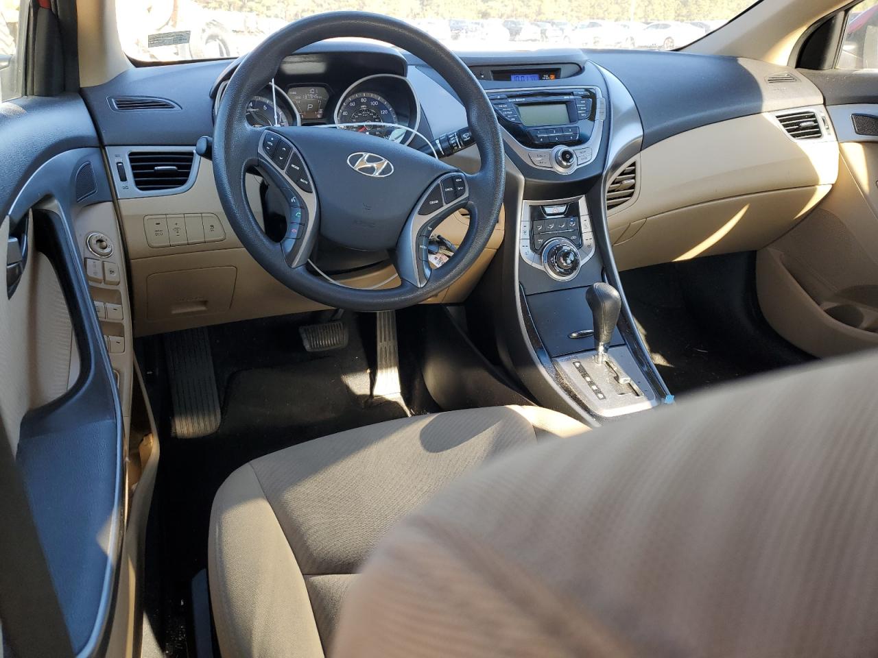 2013 Hyundai Elantra - Image 8