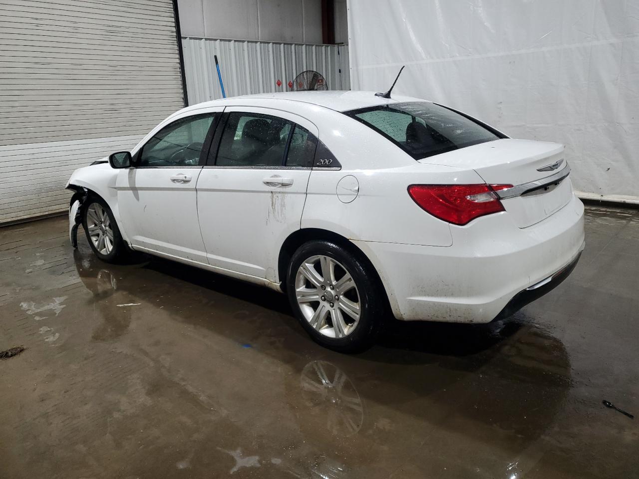 VIN 1C3CCBBB8DN734705 2013 CHRYSLER 200 no.2