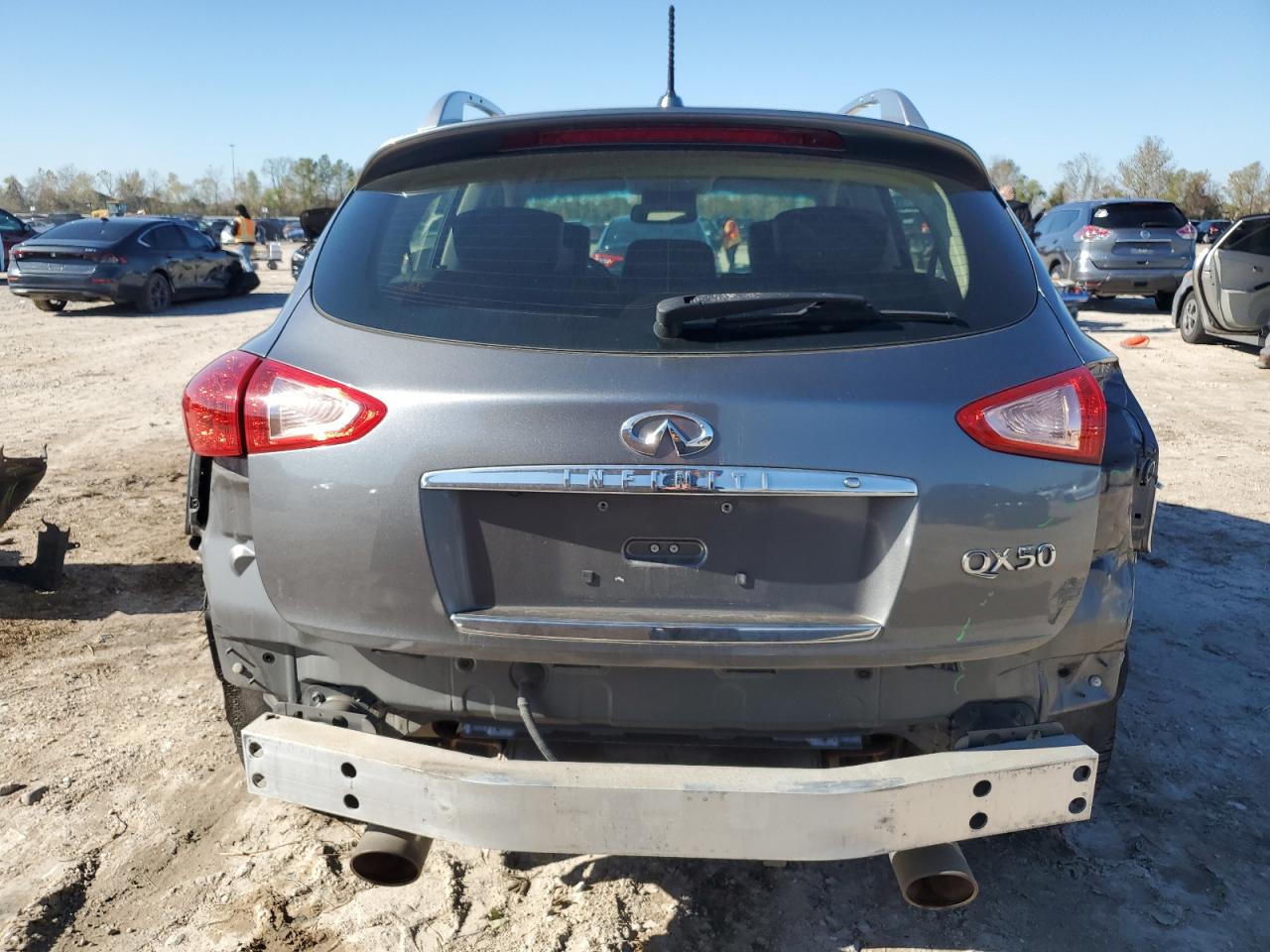 2017 Infiniti QX50 - Image 6
