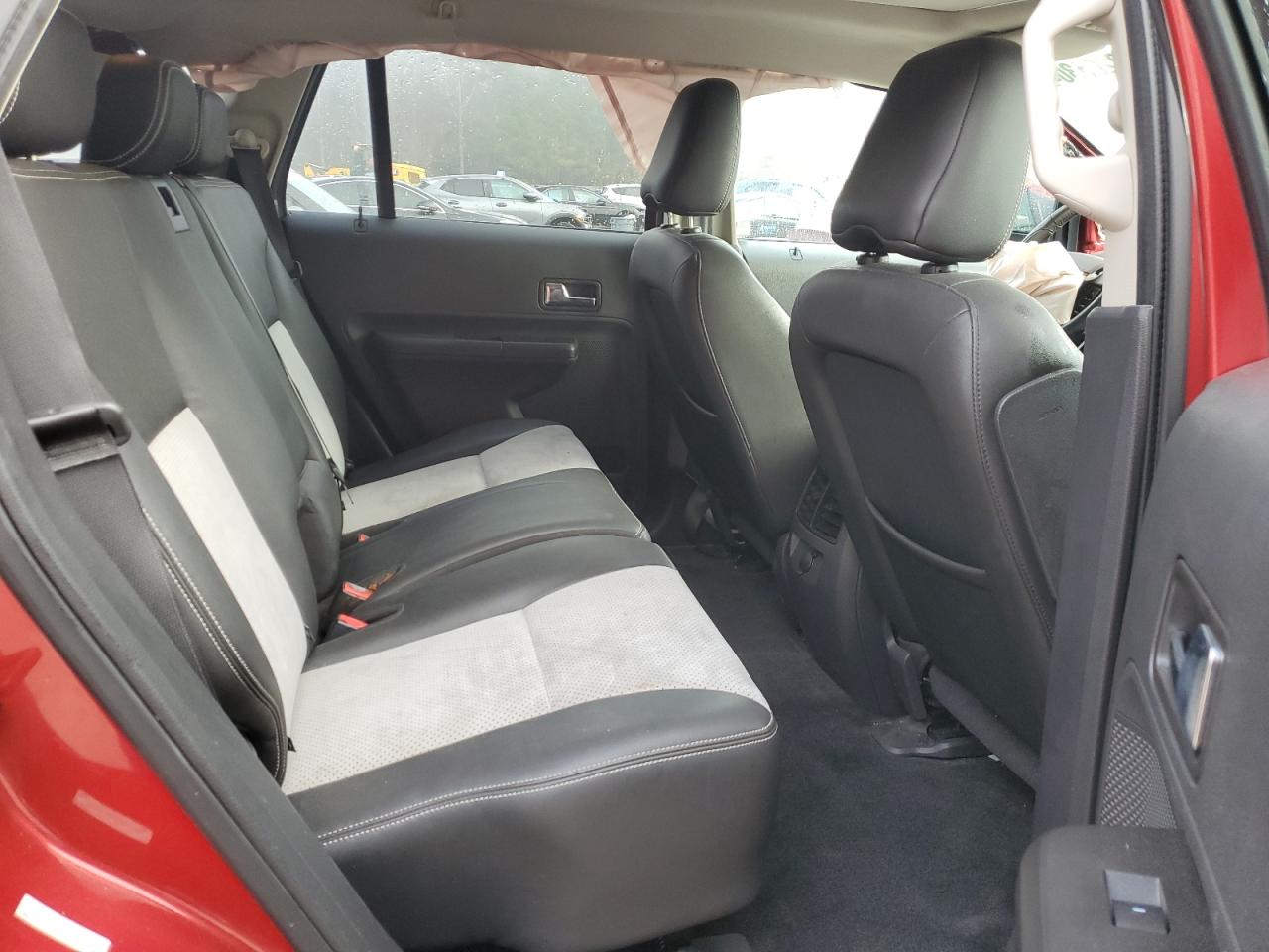 2010 Ford Edge - Image 11